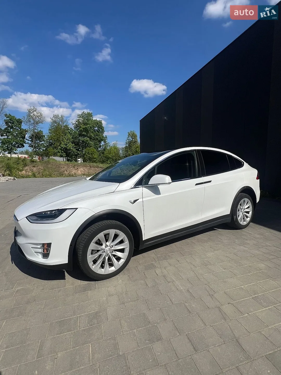 2020 Tesla Model X - мініатюра 28