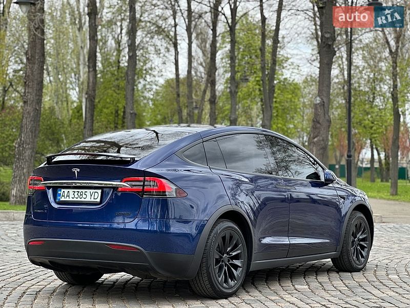 Внедорожник / Кроссовер Tesla Model X 2017 в Киеве