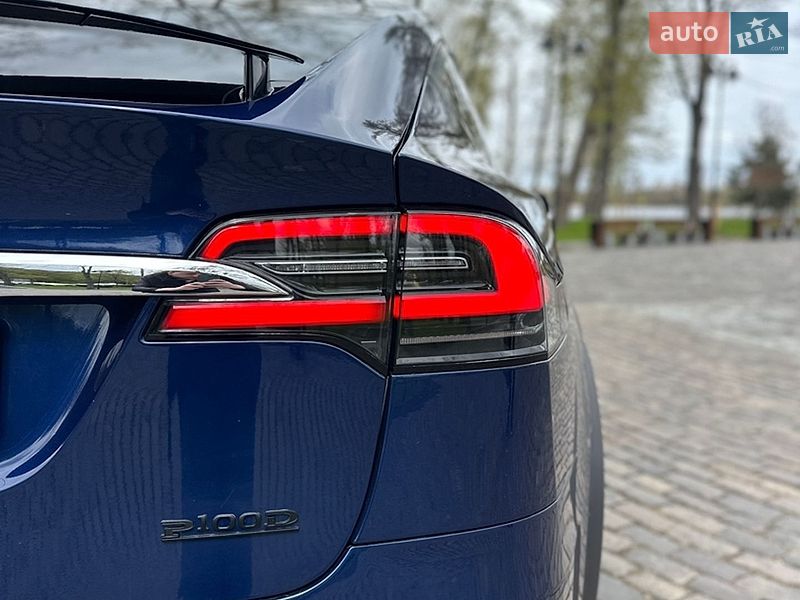 Внедорожник / Кроссовер Tesla Model X 2017 в Киеве