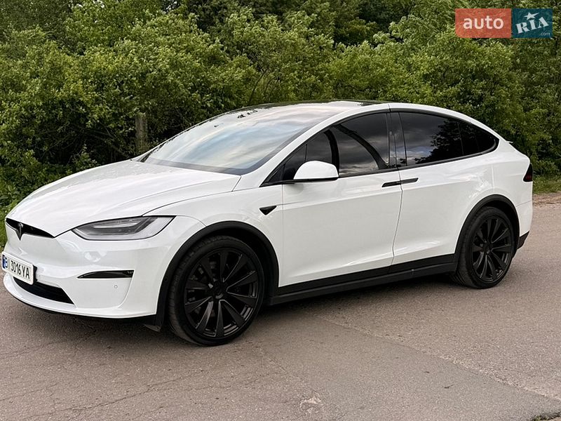Tesla Model X 2022