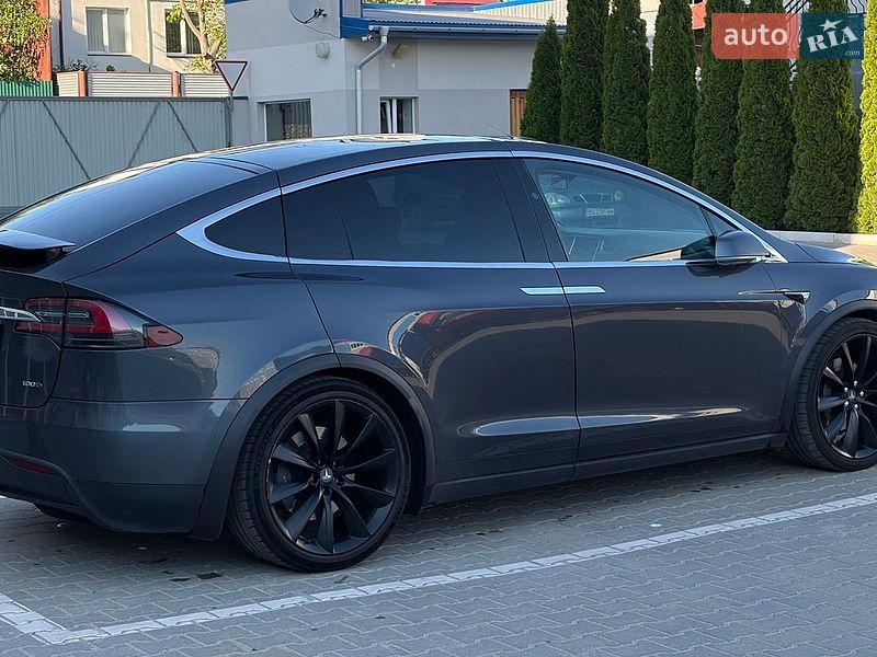 Внедорожник / Кроссовер Tesla Model X 2017 в Тернополе