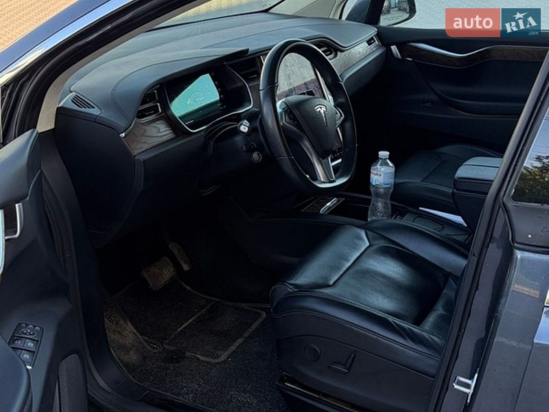 Внедорожник / Кроссовер Tesla Model X 2017 в Тернополе
