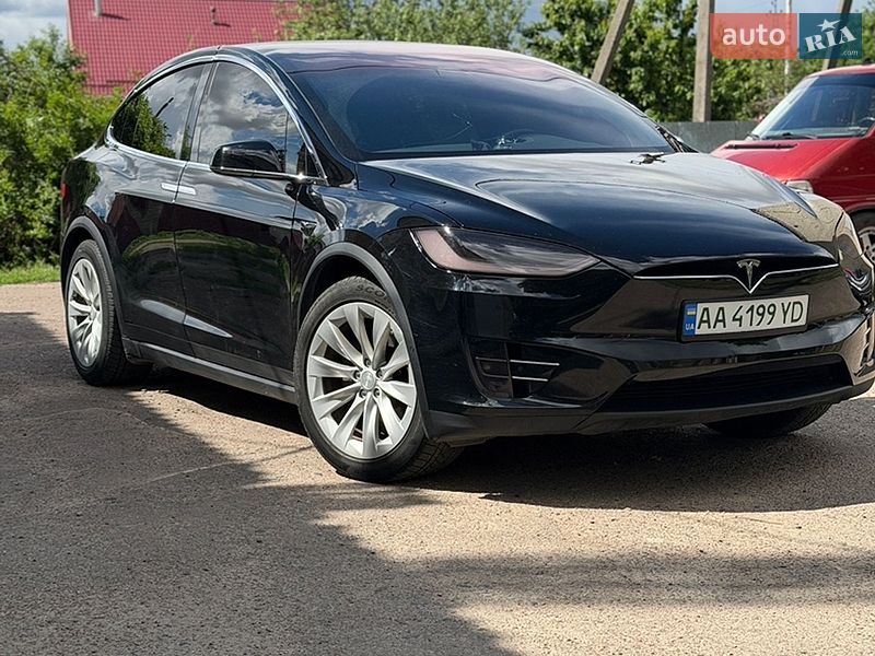 Tesla Model X 2018