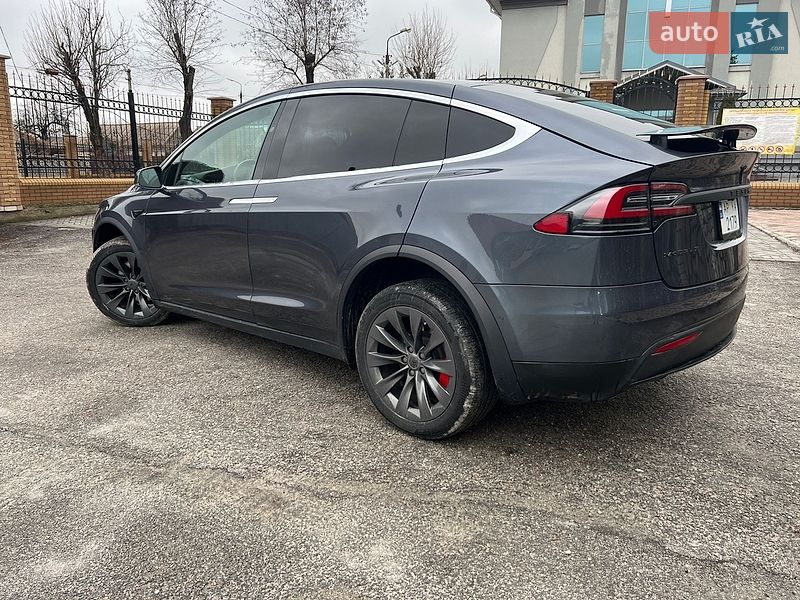 Позашляховик / Кросовер Tesla Model X 2017 в Запоріжжі