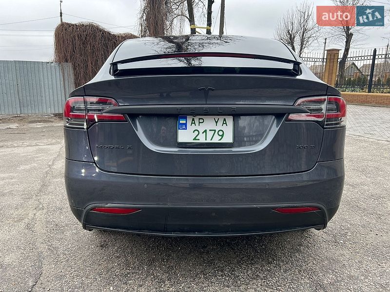 Позашляховик / Кросовер Tesla Model X 2017 в Запоріжжі