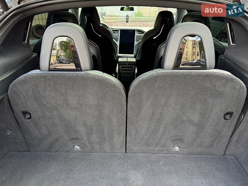 Внедорожник / Кроссовер Tesla Model X 2016 в Киеве