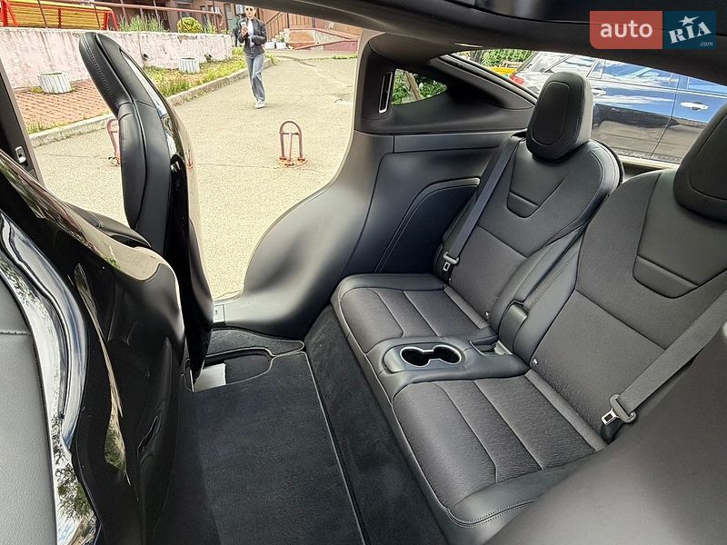 Внедорожник / Кроссовер Tesla Model X 2016 в Киеве