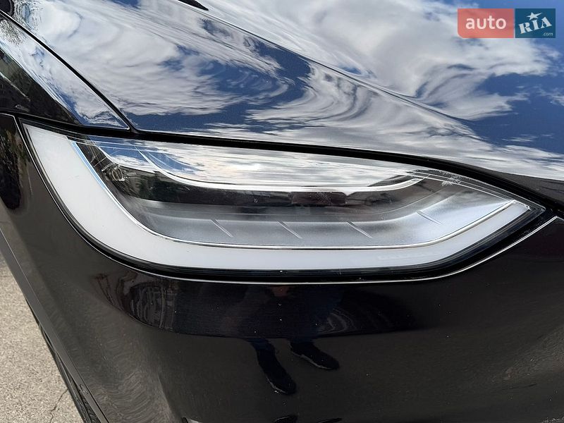 Внедорожник / Кроссовер Tesla Model X 2016 в Киеве