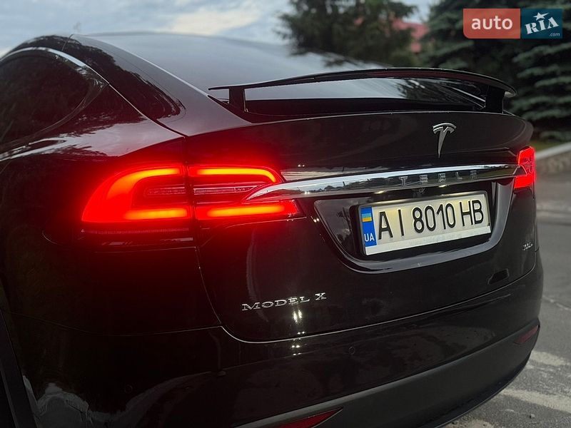 Позашляховик / Кросовер Tesla Model X 2017 в Києві