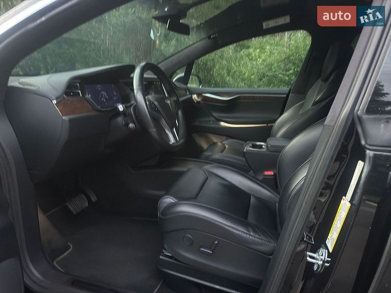 Позашляховик / Кросовер Tesla Model X 2017 в Києві