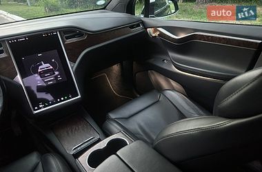 Позашляховик / Кросовер Tesla Model X 2017 в Києві