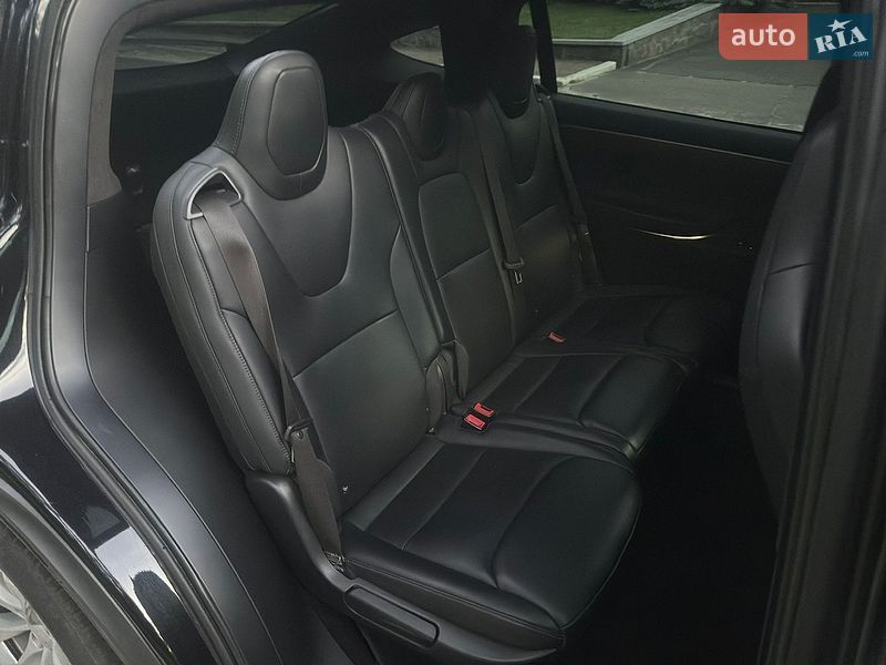 Позашляховик / Кросовер Tesla Model X 2017 в Києві