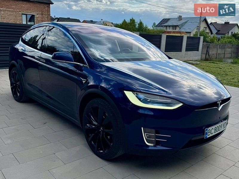 Позашляховик / Кросовер Tesla Model X 2018 в Львові