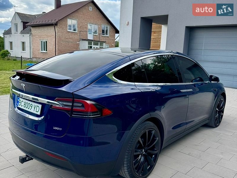 Позашляховик / Кросовер Tesla Model X 2018 в Львові