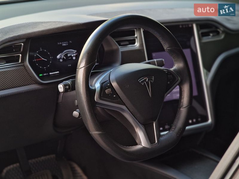 Внедорожник / Кроссовер Tesla Model X 2017 в Одессе