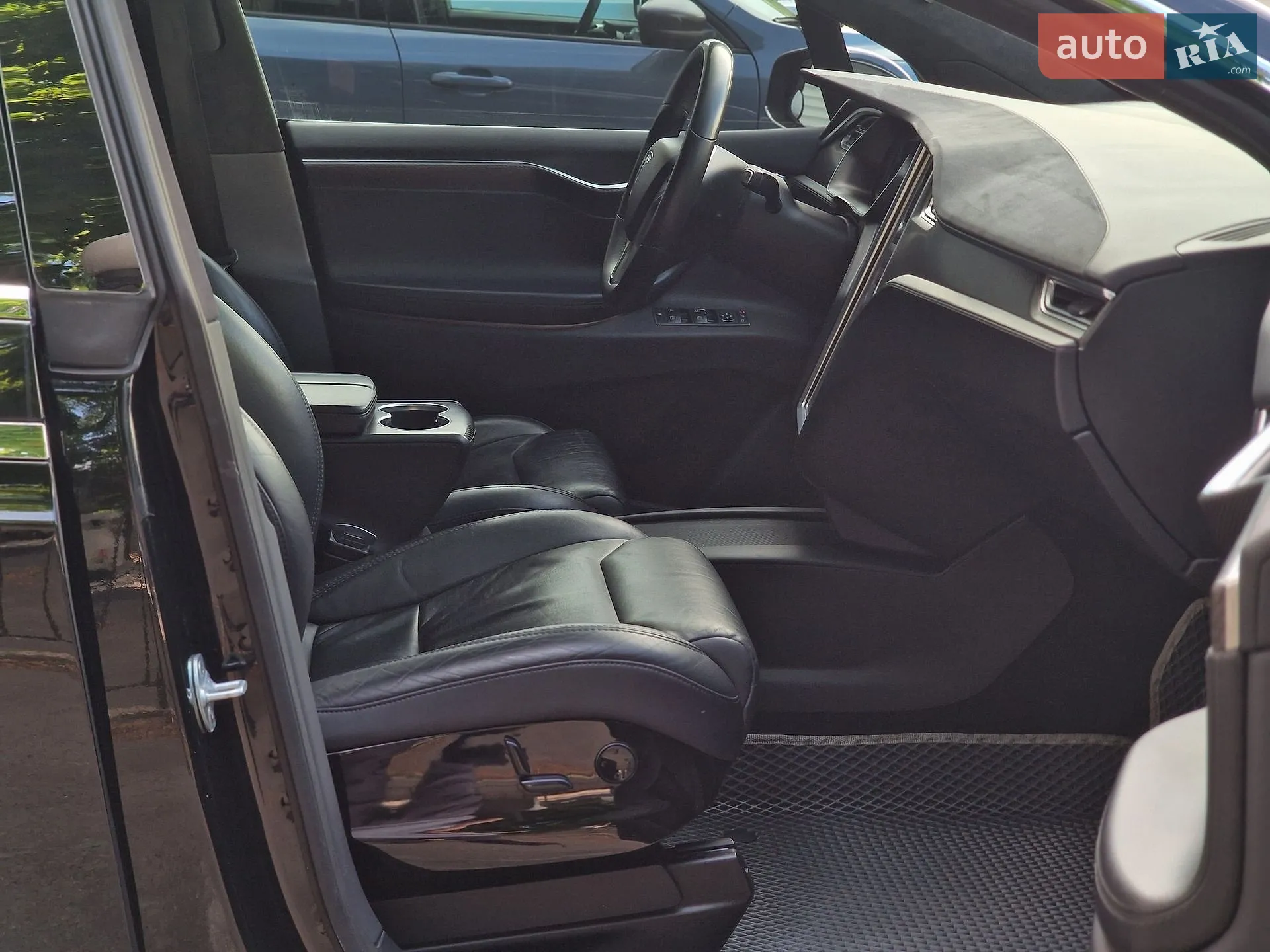 2017 Tesla Model X - мініатюра 44