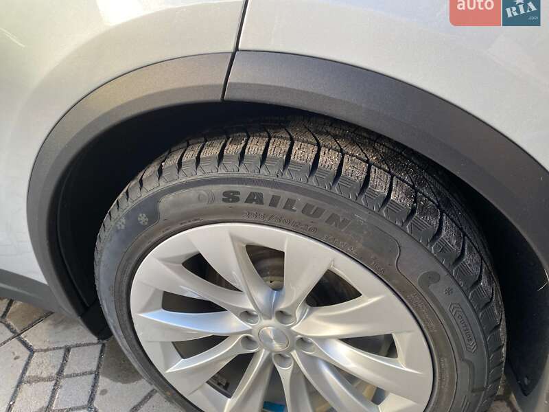 Внедорожник / Кроссовер Tesla Model X 2018 в Виннице