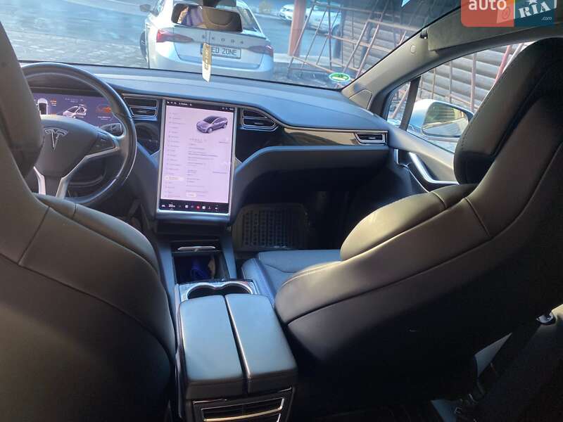 Внедорожник / Кроссовер Tesla Model X 2018 в Виннице
