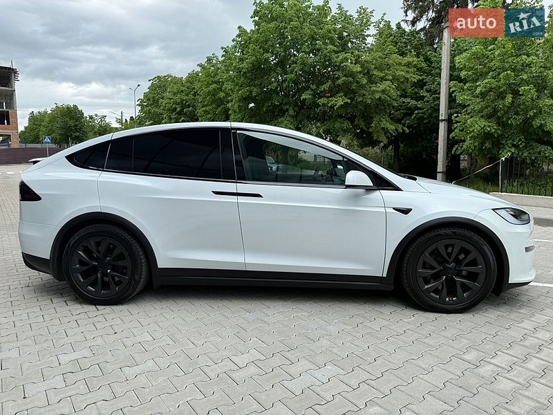 Позашляховик / Кросовер Tesla Model X 2023 в Чернівцях