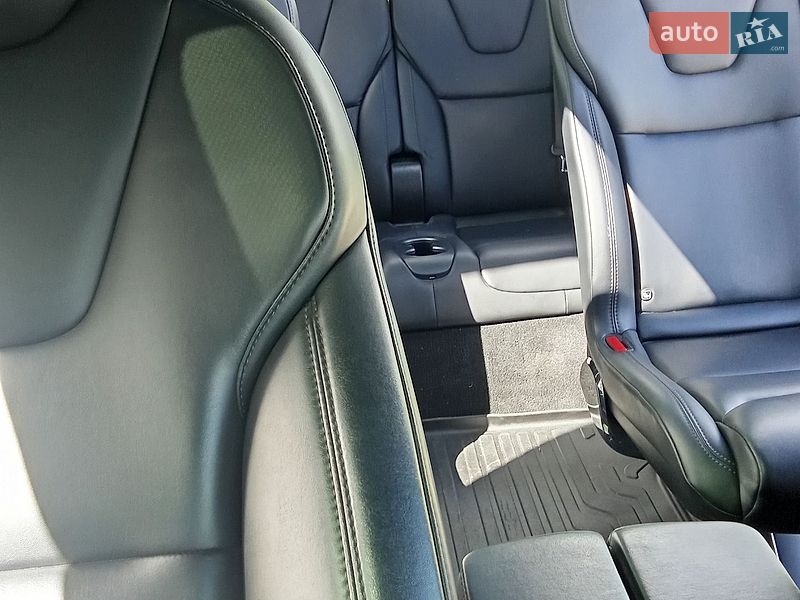 Внедорожник / Кроссовер Tesla Model X 2019 в Киеве фото 10 Внедорожник / Кроссовер Tesla Model X 2019 в Киеве