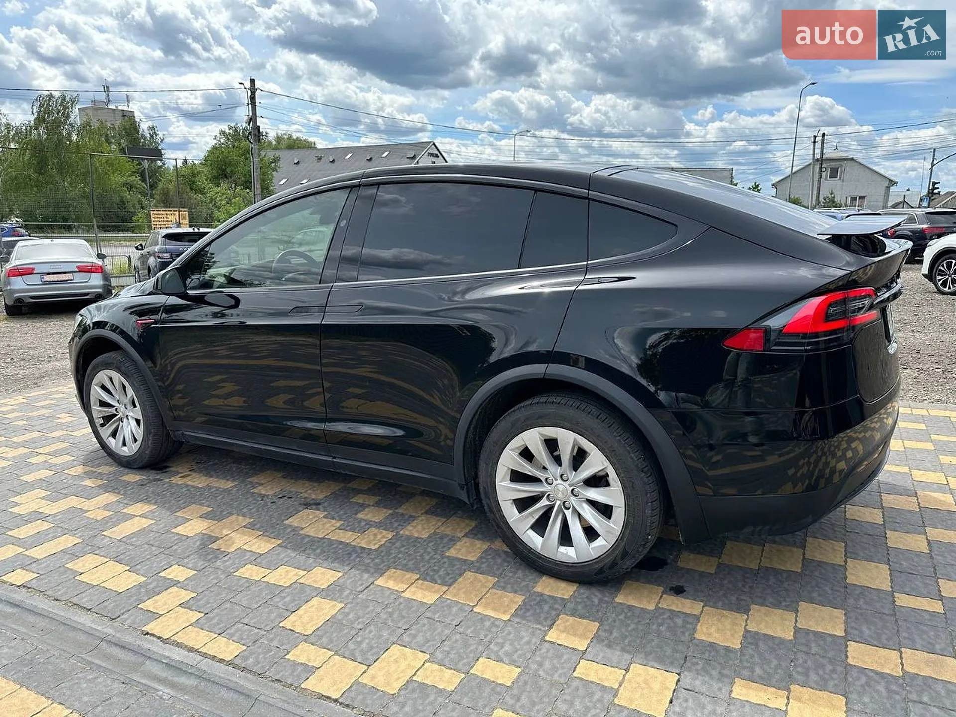 2017 Tesla Model X - мініатюра 10