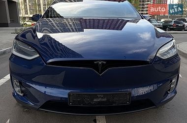 Внедорожник / Кроссовер Tesla Model X 2019 в Киеве