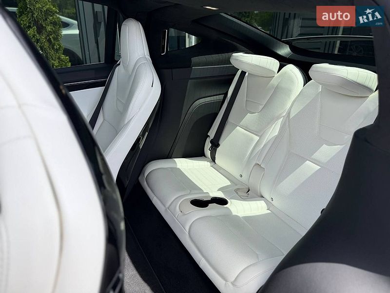 Внедорожник / Кроссовер Tesla Model X 2016 в Львове