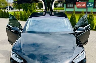 Позашляховик / Кросовер Tesla Model X 2017 в Луцьку