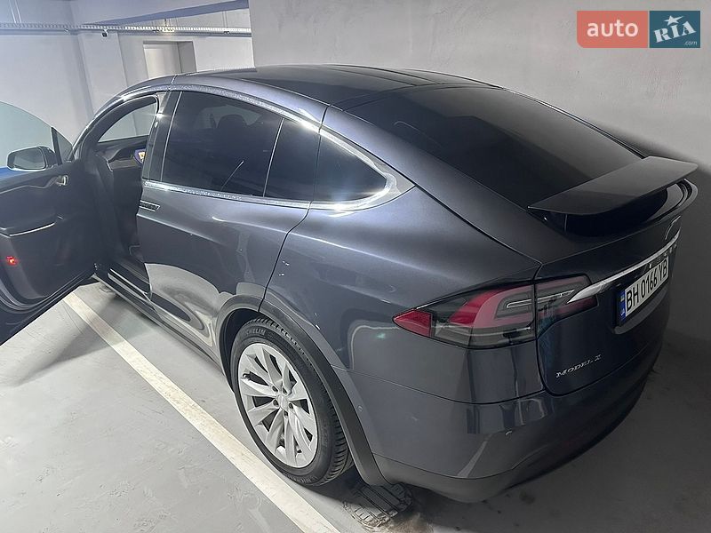 Позашляховик / Кросовер Tesla Model X 2018 в Одесі