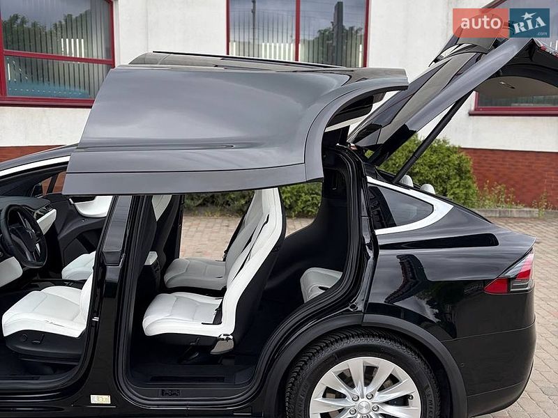 Внедорожник / Кроссовер Tesla Model X 2019 в Луцке фото 64 Внедорожник / Кроссовер Tesla Model X 2019 в Луцке