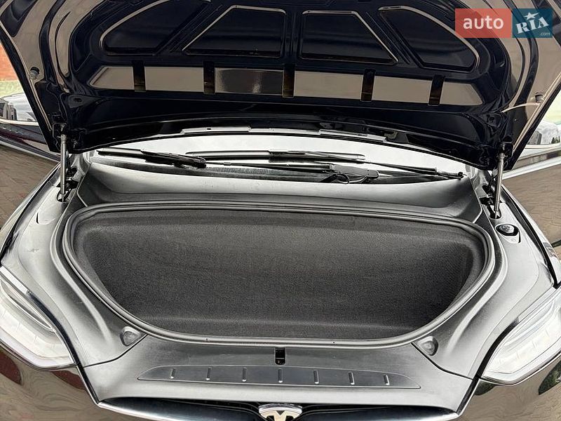 Внедорожник / Кроссовер Tesla Model X 2019 в Луцке фото 70 Внедорожник / Кроссовер Tesla Model X 2019 в Луцке