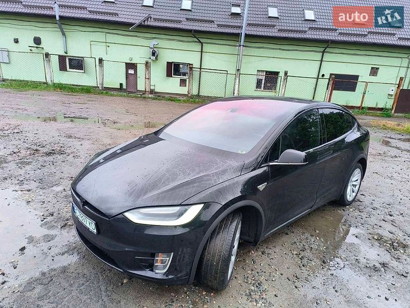Внедорожник / Кроссовер Tesla Model X 2016 в Львове