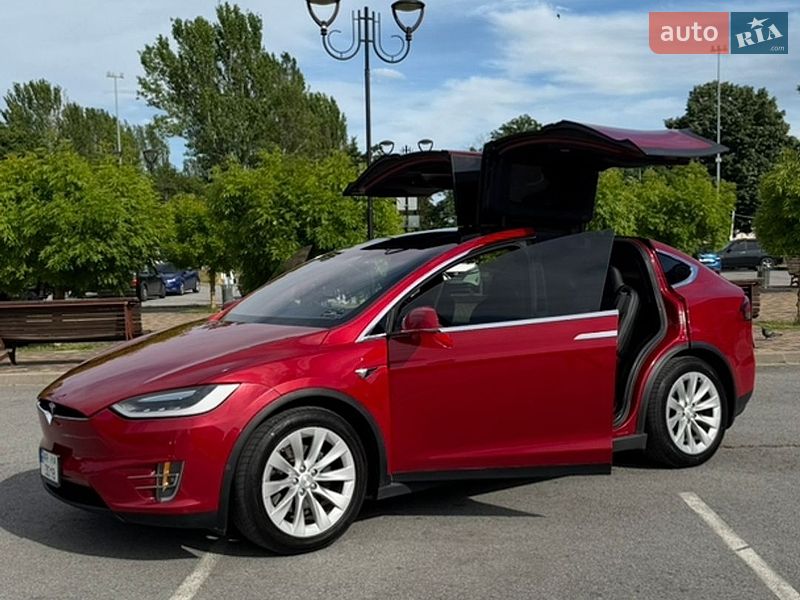 Внедорожник / Кроссовер Tesla Model X 2018 в Запорожье