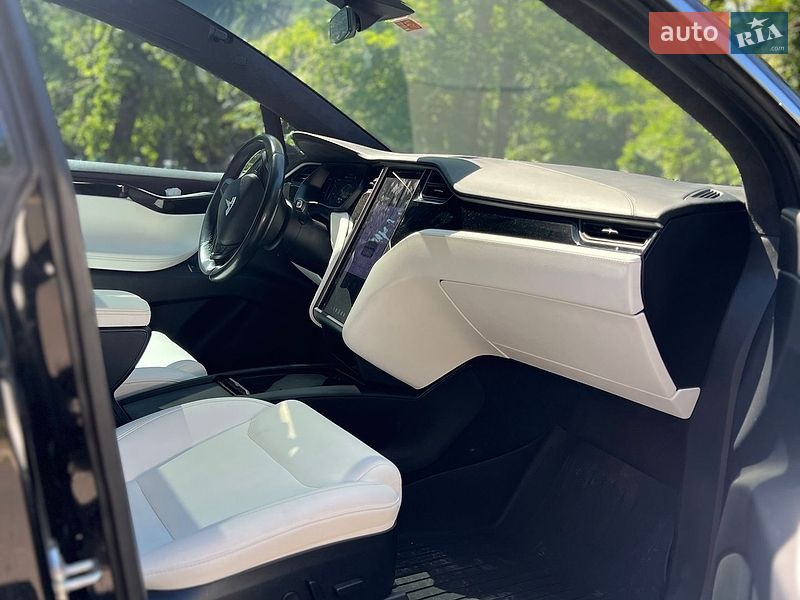 Позашляховик / Кросовер Tesla Model X 2020 в Одесі фото 7 Позашляховик / Кросовер Tesla Model X 2020 в Одесі