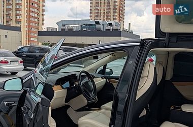 Внедорожник / Кроссовер Tesla Model X 2019 в Киеве