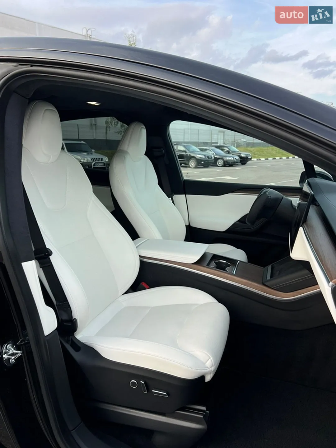 2022 Tesla Model X - мініатюра 38