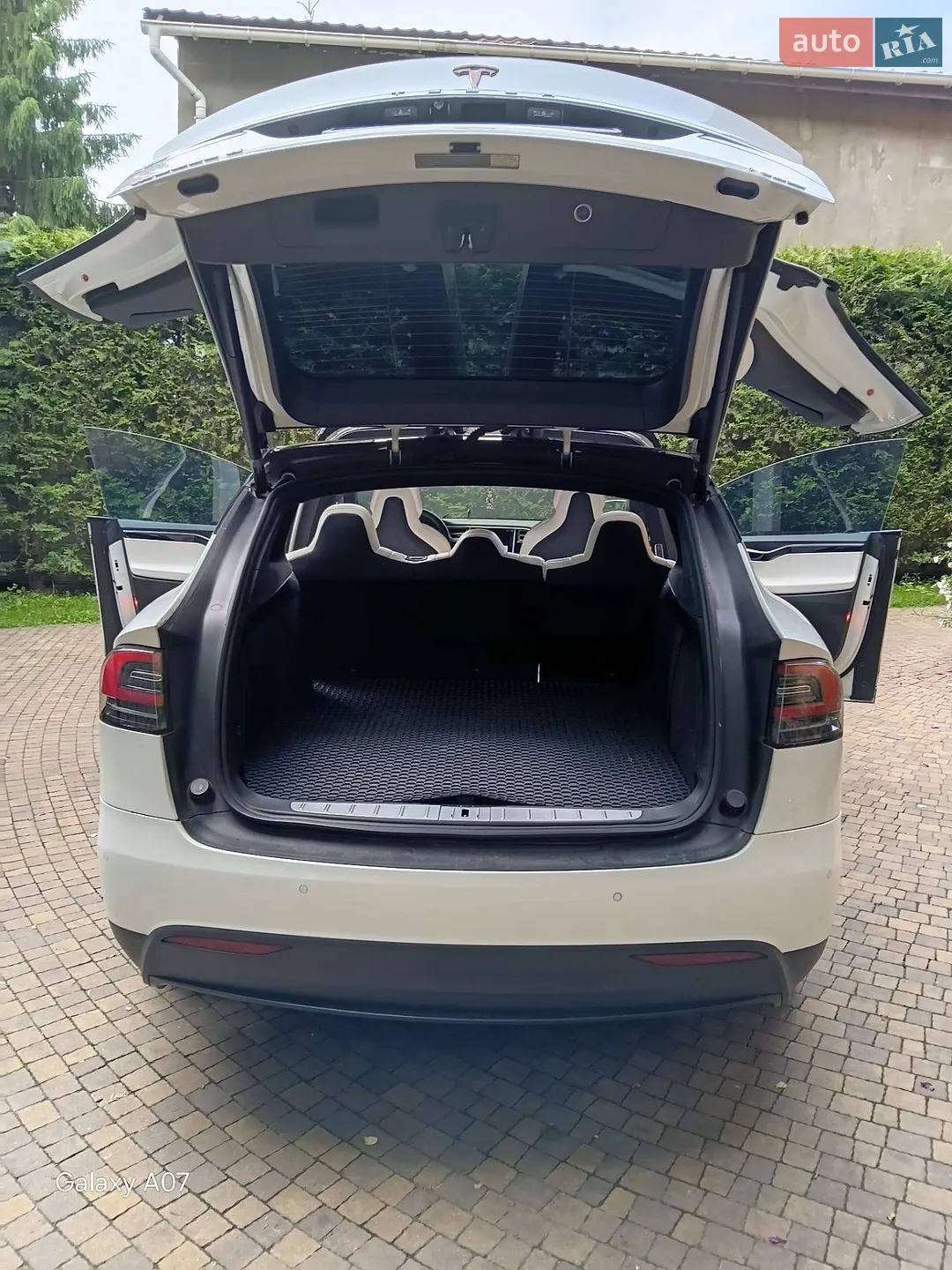 2017 Tesla Model X - мініатюра 13
