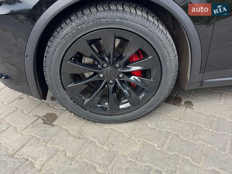 Внедорожник / Кроссовер Tesla Model X 2020 в Черноморске