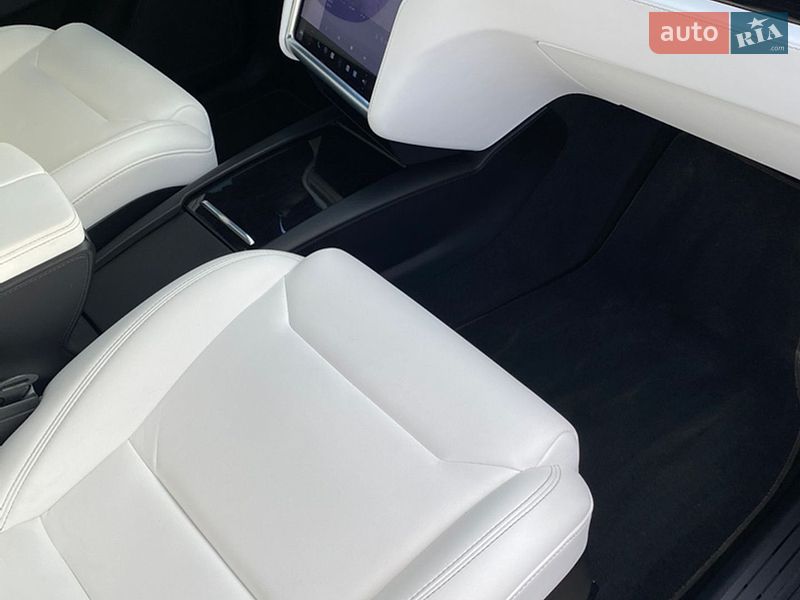 Внедорожник / Кроссовер Tesla Model X 2018 в Днепре