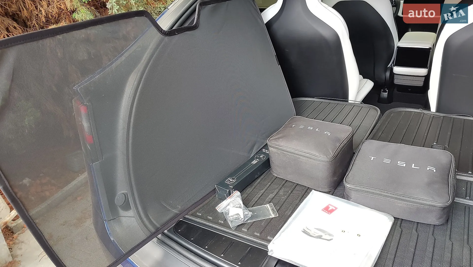 2022 Tesla Model X - мініатюра 19