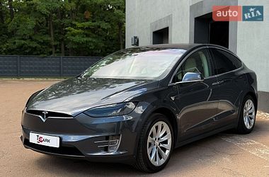 Внедорожник / Кроссовер Tesla Model X 2018 в Киеве