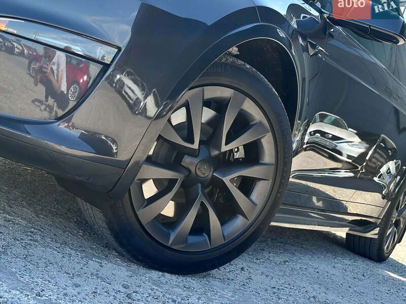 Внедорожник / Кроссовер Tesla Model X 2023 в Львове
