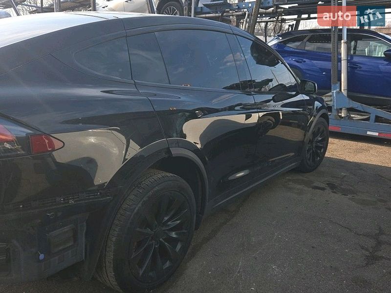 Внедорожник / Кроссовер Tesla Model X 2017 в Киеве