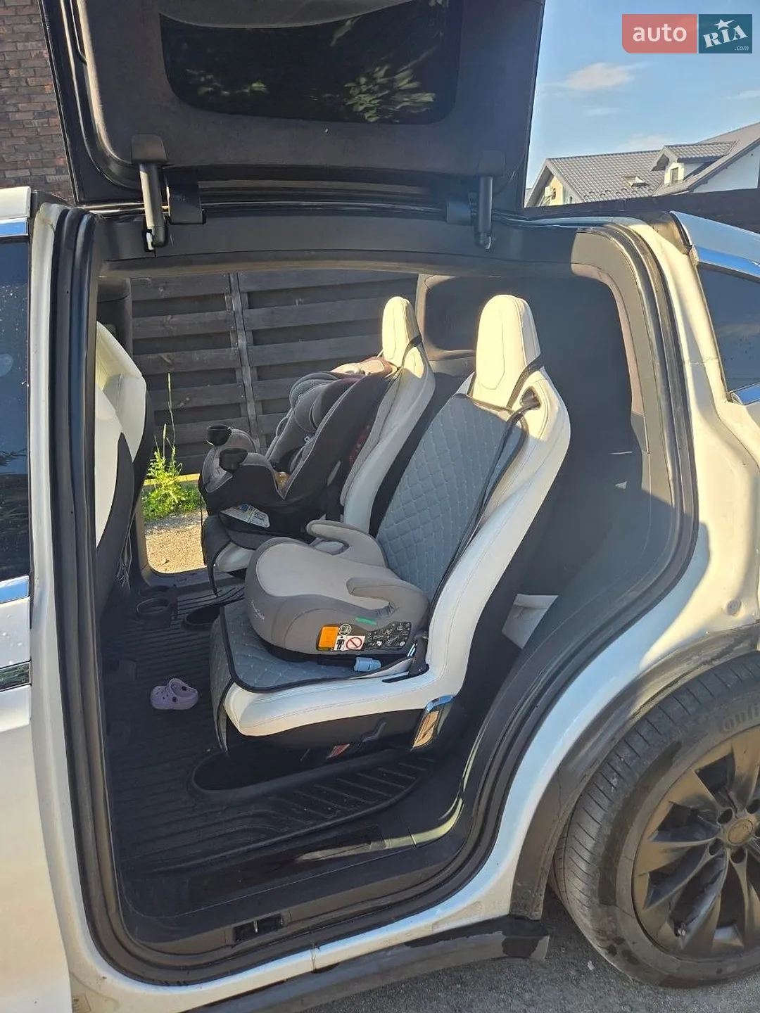 2020 Tesla Model X - мініатюра 18