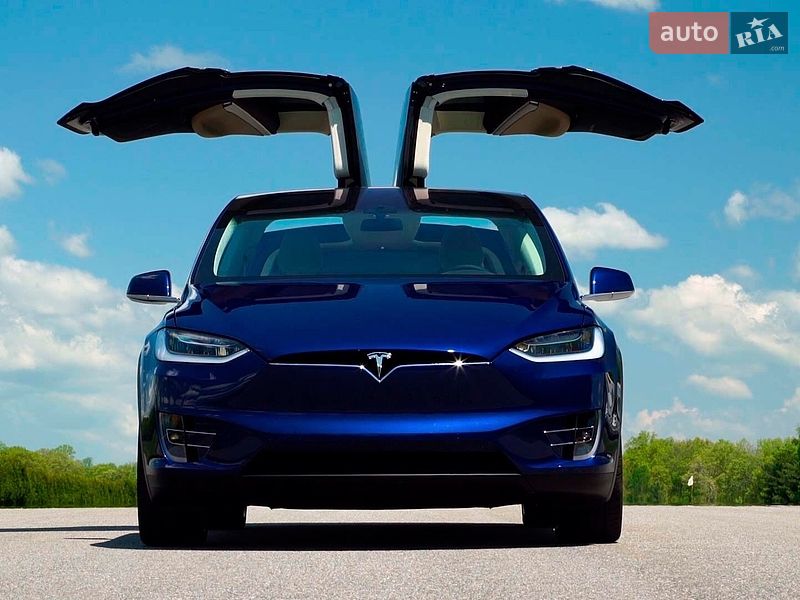 Внедорожник / Кроссовер Tesla Model X 2017 в Днепре
