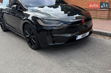 Позашляховик / Кросовер Tesla Model X 2015 в Києві