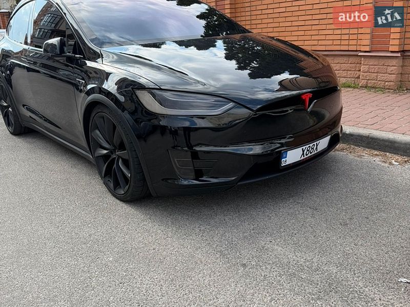 Позашляховик / Кросовер Tesla Model X 2015 в Києві