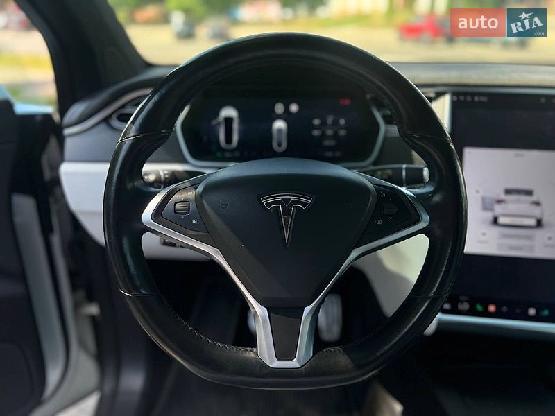 Внедорожник / Кроссовер Tesla Model X 2017 в Львове