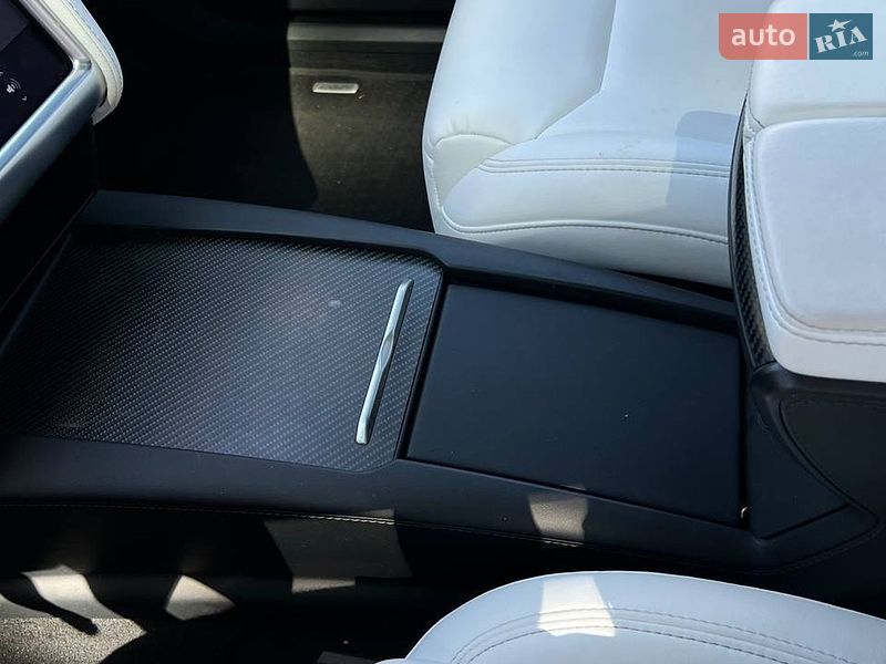 Внедорожник / Кроссовер Tesla Model X 2017 в Львове