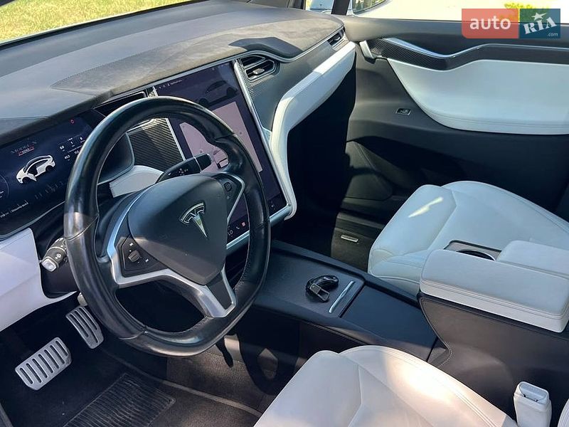 Внедорожник / Кроссовер Tesla Model X 2017 в Львове